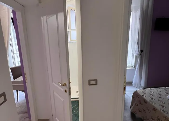 Biondi Cavour Konukevi 4*